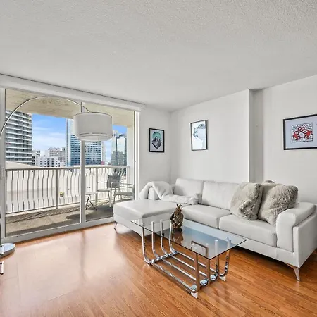 Amazing High Rise At Brickell With Pool View Apartment